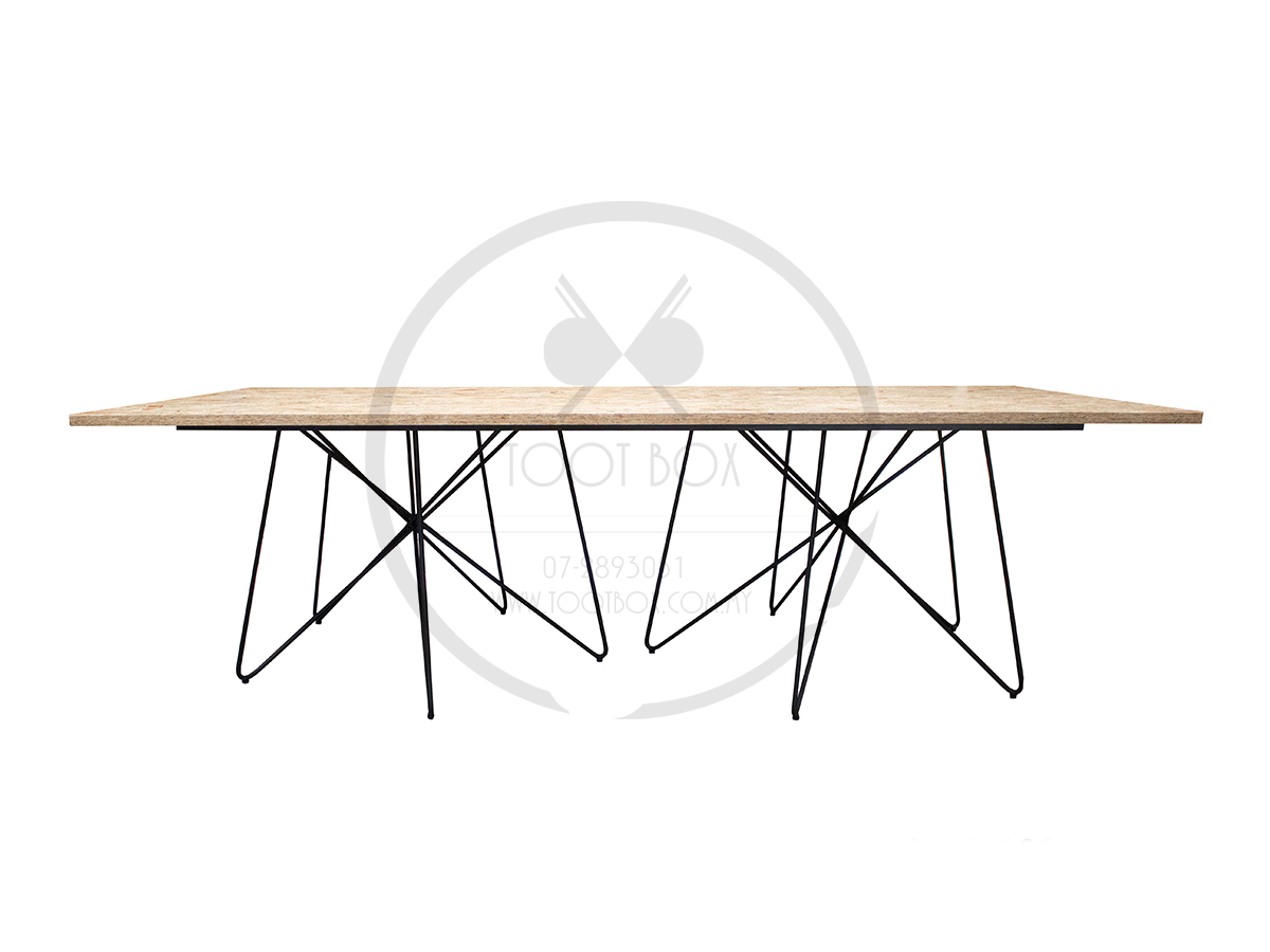 Frisbee dining table